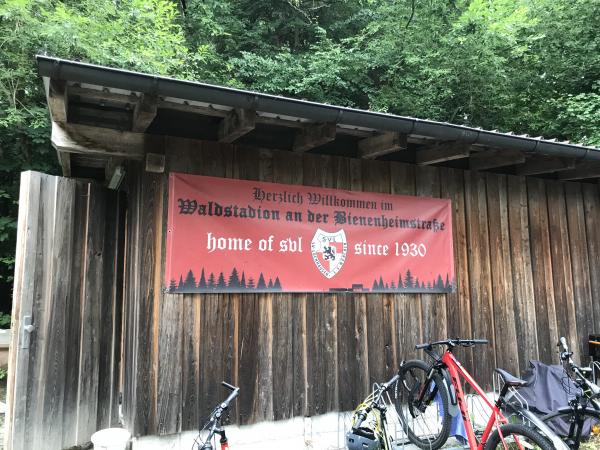 Waldstadion an der Bienenheimstraße - München-Lochhausen