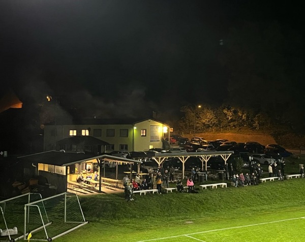 Sportplatz am Bach - Petersberg/Pfalz