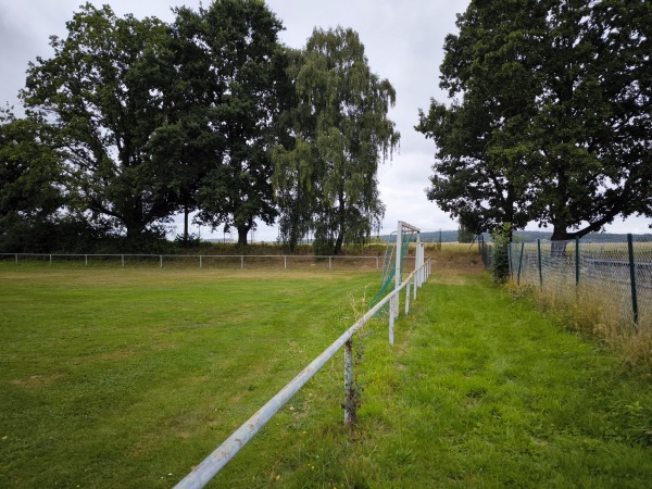 Sportplatz Hinter den Eichen - Kaufungen-Niederkaufungen