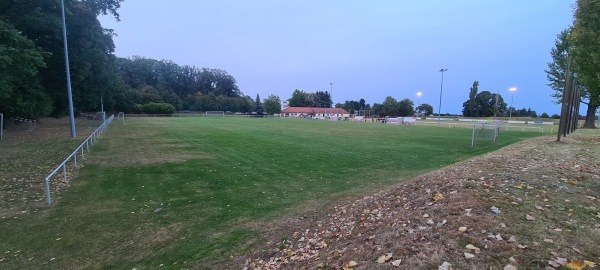 Sportplatz am Wald - Droyßig