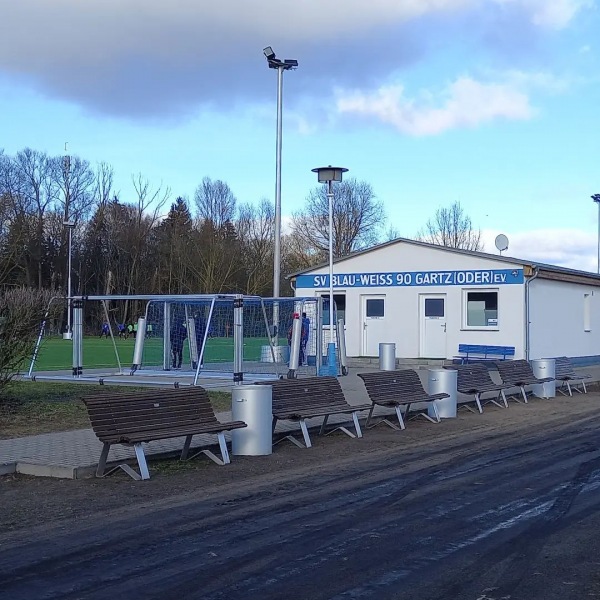 Geschwister-Scholl-Sportplatz 2 - Gartz/Oder