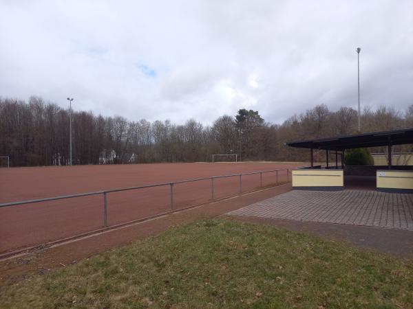 Sportplatz Waldstraße - Dreikirchen