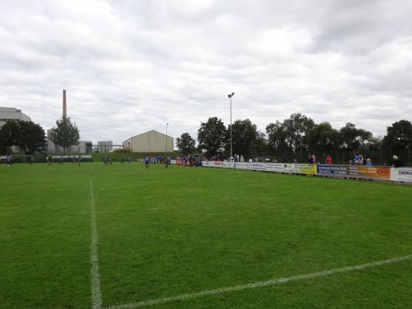 Sportanlage an der Donau - Winzer/Niederbayern