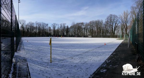 Sportplatz des Gymnasiums Rudolf-Hildebrand-Schule - Markkleeberg