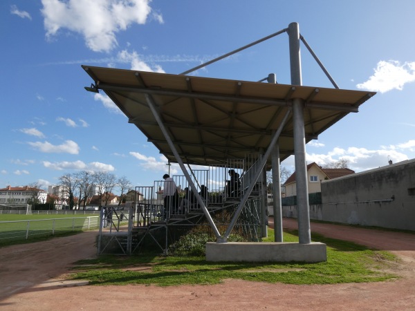 Stade Ahmed Mokrane - Villeurbanne