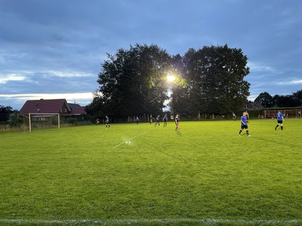 Sportplatz Bentstreek - Friedeburg-Bentstreek