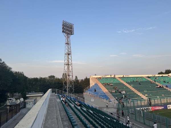 Metallurg Markaziy stadioni - Bekobod (Bekabad)