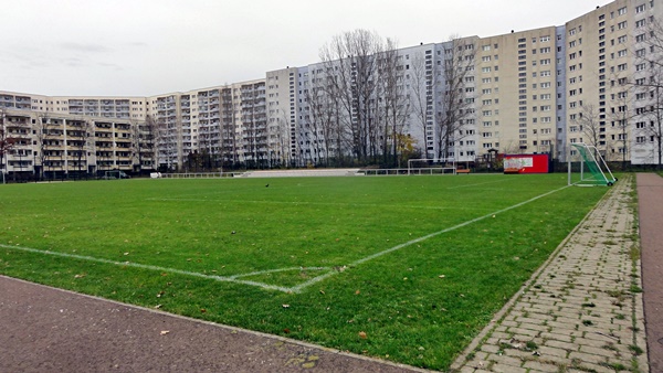 Sportplatz Franz-Stenzer-Straße - Berlin-Marzahn