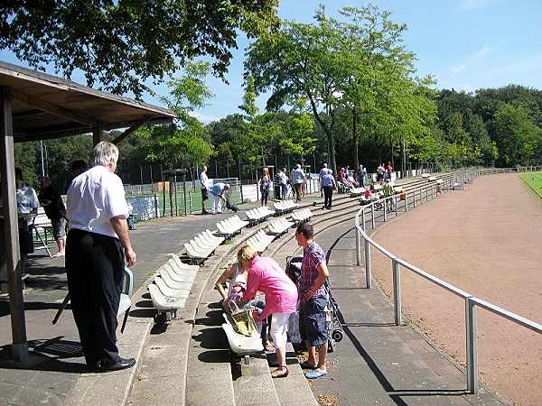 Bezirkssportanlage Vennhauser Allee - Düsseldorf-Eller