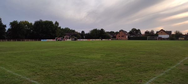 Sportplatz Obershagen - Uetze-Obershagen