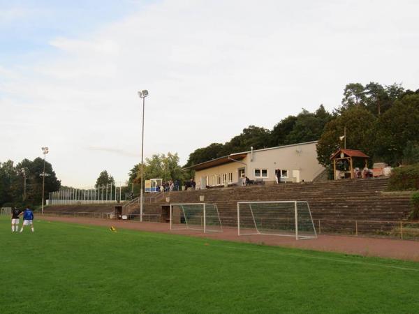 mittlerweile Kunstrasen