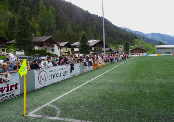 Wasserfallstadion - Hüttschlag
