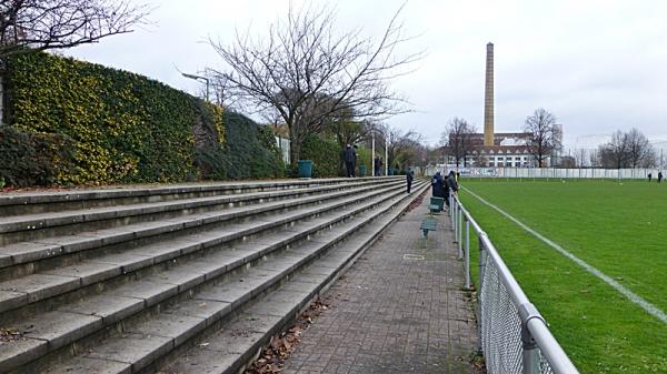 Hertzbergplatz - Berlin-Neukölln