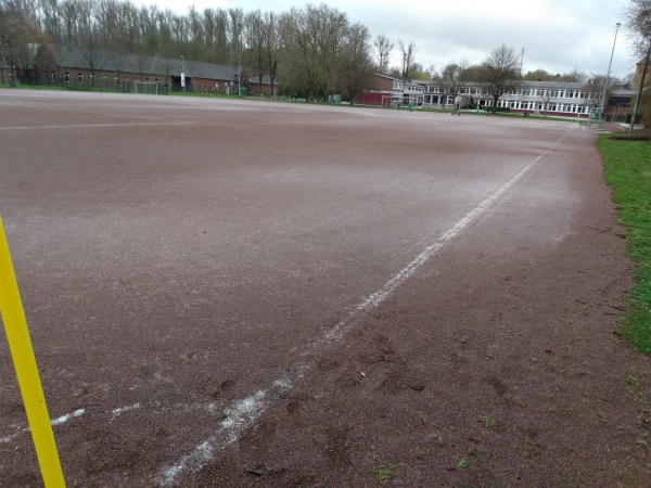 Sportplatz  Haus Overbach Gymnasium - Jülich-Barmen