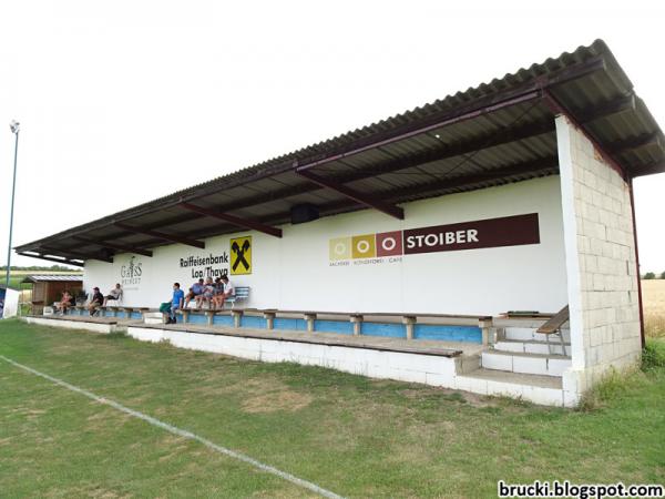 Sportplatz Unterstinkenbrunn - Unterstinkenbrunn