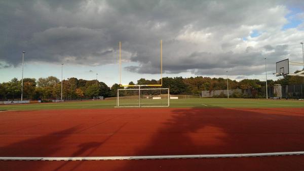 Sportplatz Dieter-Forte-Gesamtschule - Düsseldorf-Eller