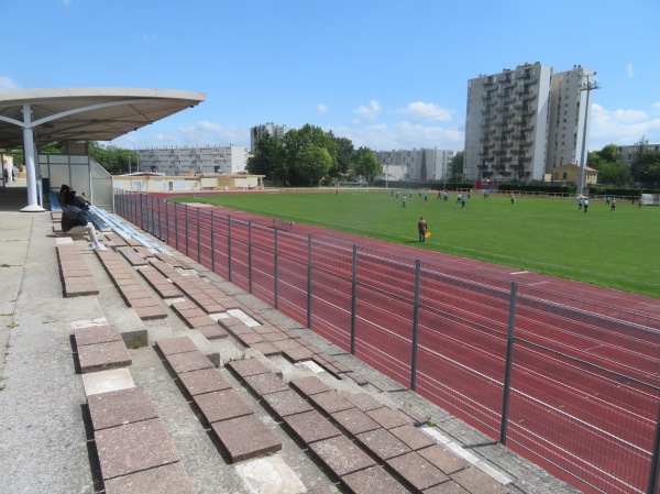 Stade Léo Lagrange - Bagnols-sur-Cèze