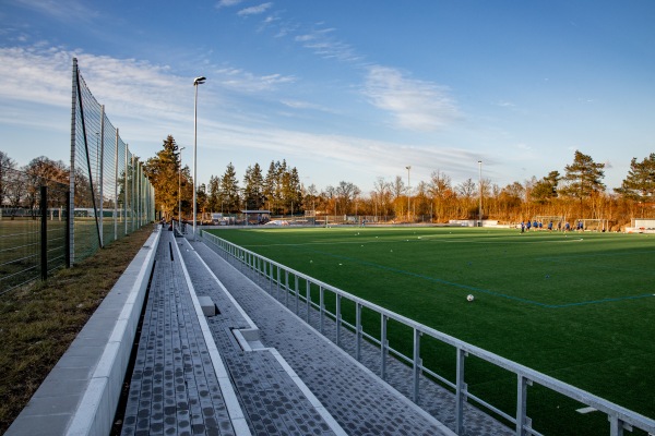 Gustav-Schickedanz-Stadion Nebenplatz 3 - Fürth/Mittelfranken-Oberfürberg