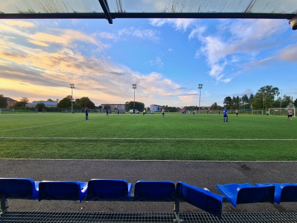 Maardu kunstmuruväljak - Maardu