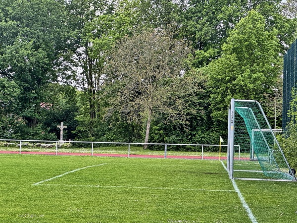 Sportplatz an der Dreifachturnhalle - Delbrück