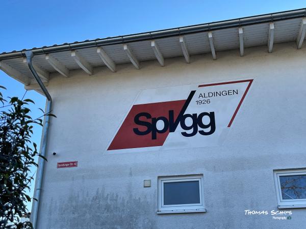 Sportplatz an der B14 - Aldingen
