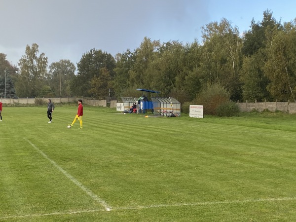 Stadion Miejski w Pieńsku obok - Pieńsk