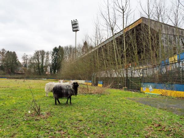 Stadion am Hermann-Löns-Weg - Solingen-Ohligs