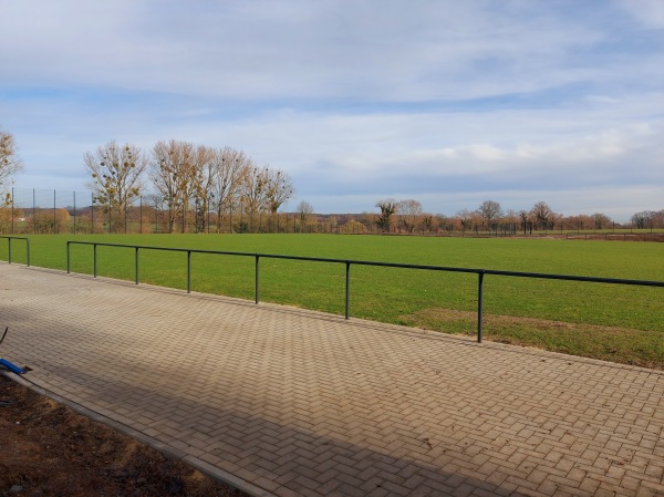 Sportplatz am Dorfgemeinschaftshaus - Bönen-Bramey-Lenningsen