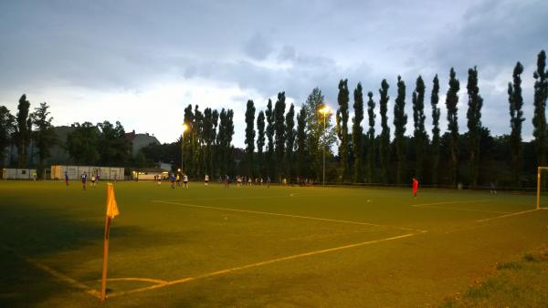 Sportplatz am Schäfersee - Berlin-Reinickendorf