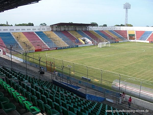 Estadio Municipal Ceibeño Nilmo Edwards - La Ceiba