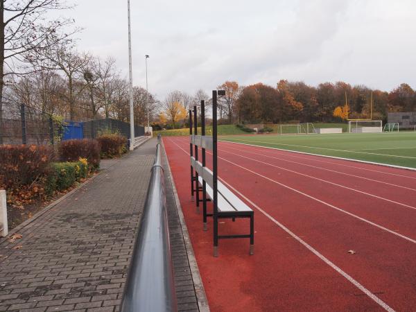 Sportplatz Dieter-Forte-Gesamtschule - Düsseldorf-Eller