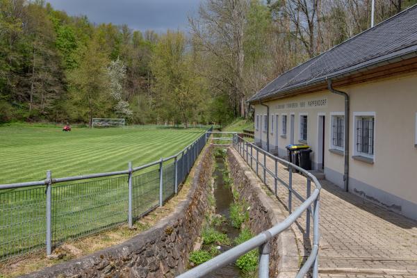 Sportplatz am Hirschbach - Striegistal-Pappendorf