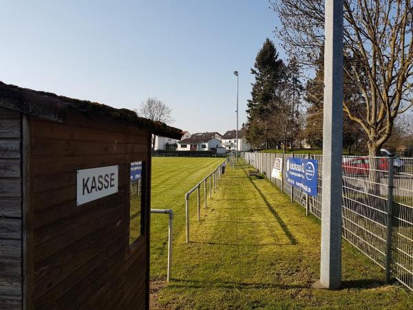 Sportplatz Edelweißstraße - Bad Nauheim-Schwalheim