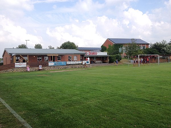 Arno Ohlsen Stadion  - Enge-Sande