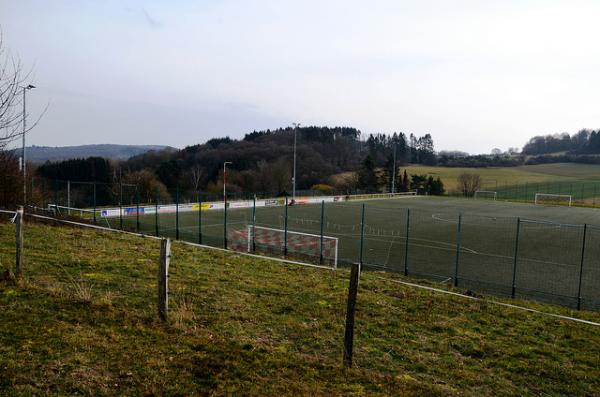 Sportplatz Am Buchholz - Mengerskirchen-Winkels