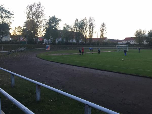 Aufbau-Sportplatz - Eisenhüttenstadt