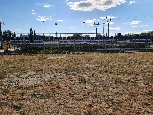 Boiska Polfy Tarchomin obok - Warszawa