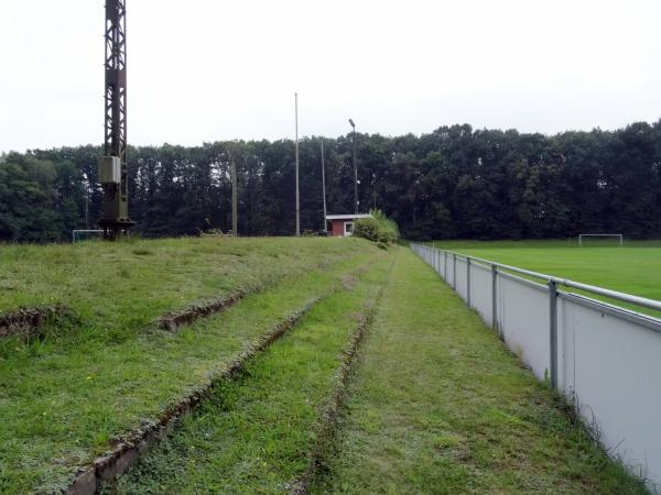 Hans-von-Deylen-Kampfbahn an der Midlers-Kaserne - Visselhövede