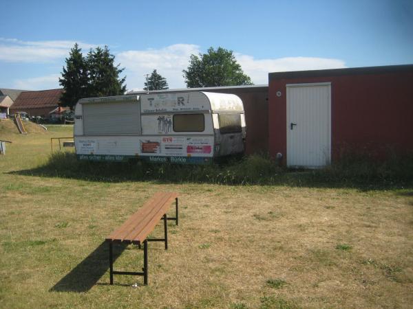 Sportplatz an der Schule - Lübbow