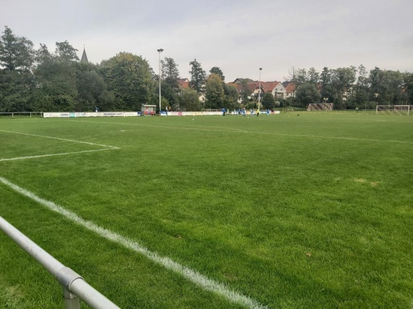Sportplatz im Dorf - Flieden-Schweben