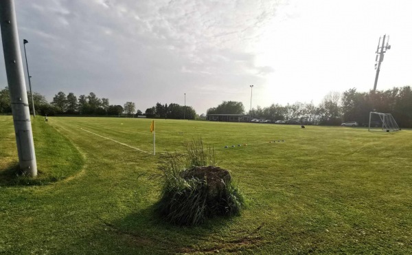 Sportplatz an der L205 - Dommershausen