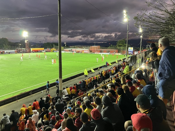 Estadio Carlos Alvarado - Santa Bárbara
