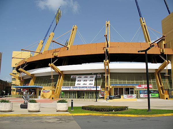 Estadio Juán Rámon Loubriel - Bayamón