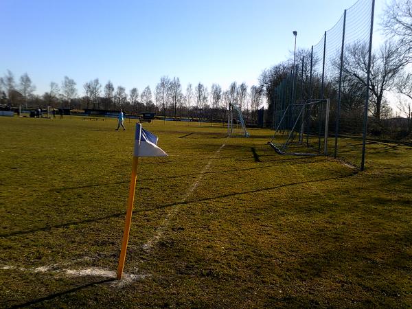 Küstenrad Arena B-Platz - Sarzbüttel