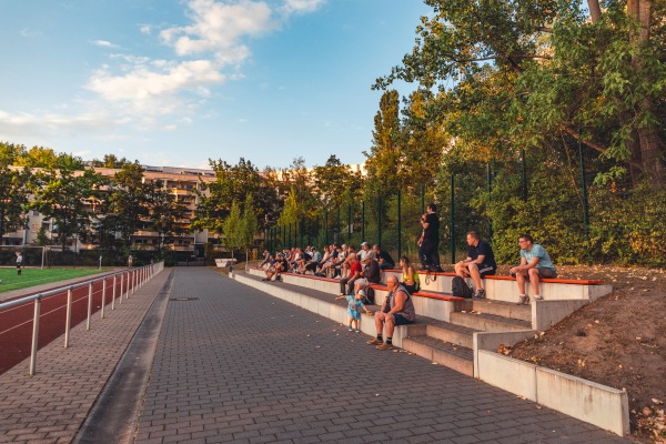 Sportplatz Franz-Stenzer-Straße - Berlin-Marzahn