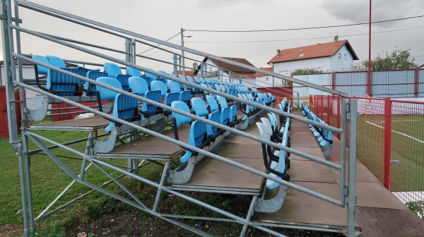 Stadion Sv. Josip Radnik, umjetna trava - Sesvete