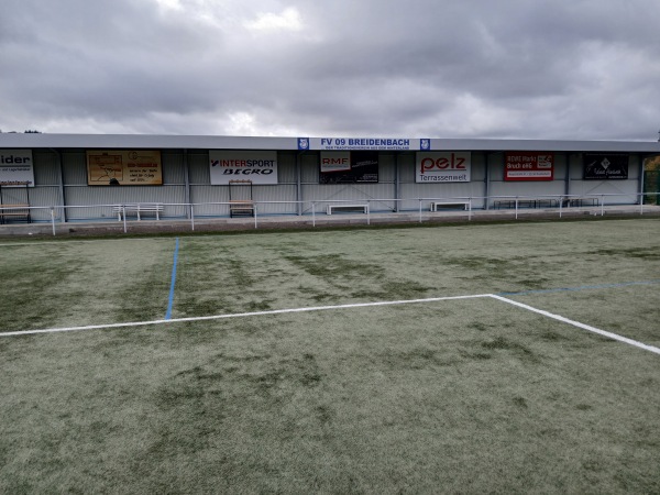 Gunterstalstadion Nebenplatz - Breidenbach