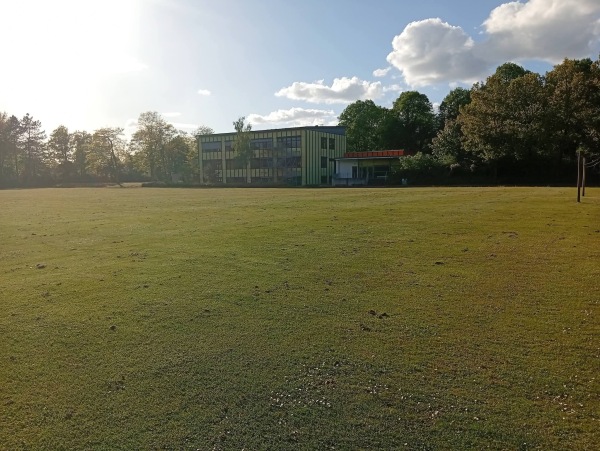 Sportplatz Gustav-Hansen-Schule - Neumünster-Brachenfeld