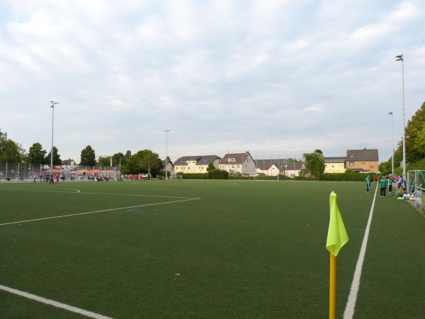 Sportplatz Kurt-Schumacher-Straße - Troisdorf-Friedrich-Wilhelms-Hütte