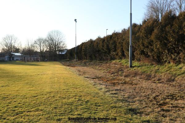 Sportplatz an der Wiesentalhalle - Schwaikheim